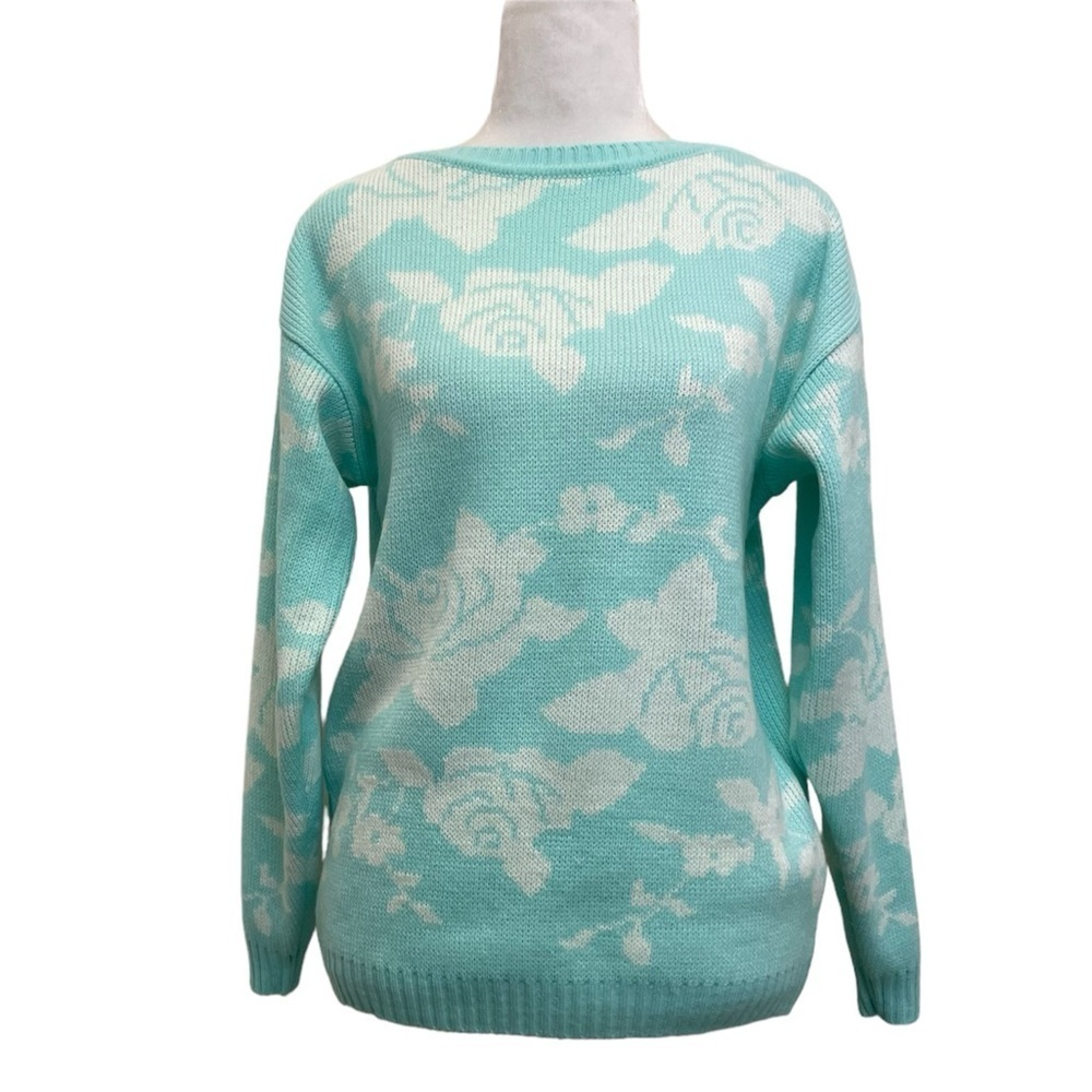 Knitivo Vintage Light Blue & White Flower Fei Kawaii 80s Bateau Sweater